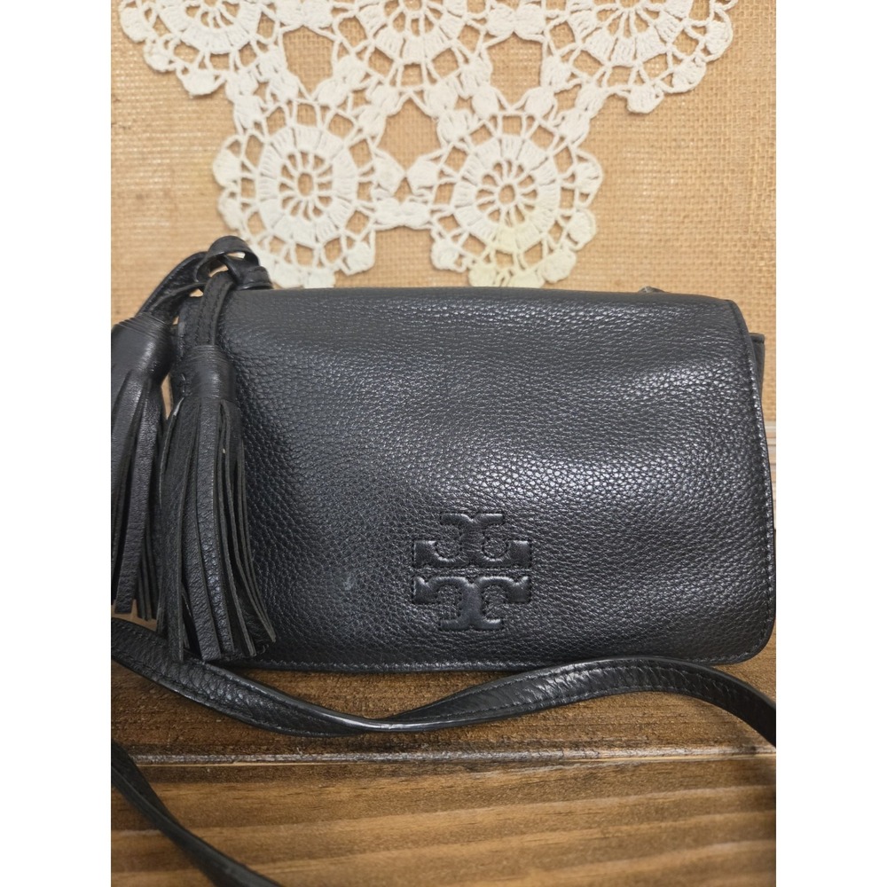 Tory Burch Black Pebbled Leather Thea Messenger Bag Flap Crossbody Purse Tassels - Picture 2 of 16
